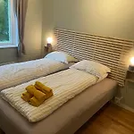 Apartment Centrally Located In Classic Townhouse