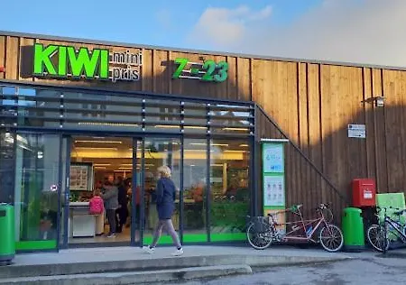 Apartament Centrally Located In Classic Townhouse