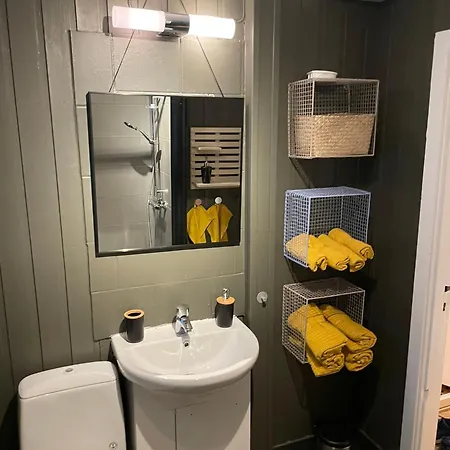 Apartament Centrally Located In Classic Townhouse *