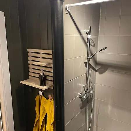 Centrally Located In Classic Townhouse Tromsø