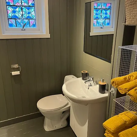 Centrally Located In Classic Townhouse Apartament Tromsø