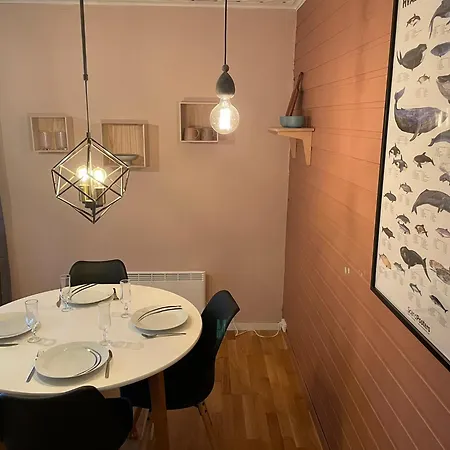 Apartament Centrally Located In Classic Townhouse *